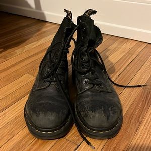Doc Martens size 8 women’s
